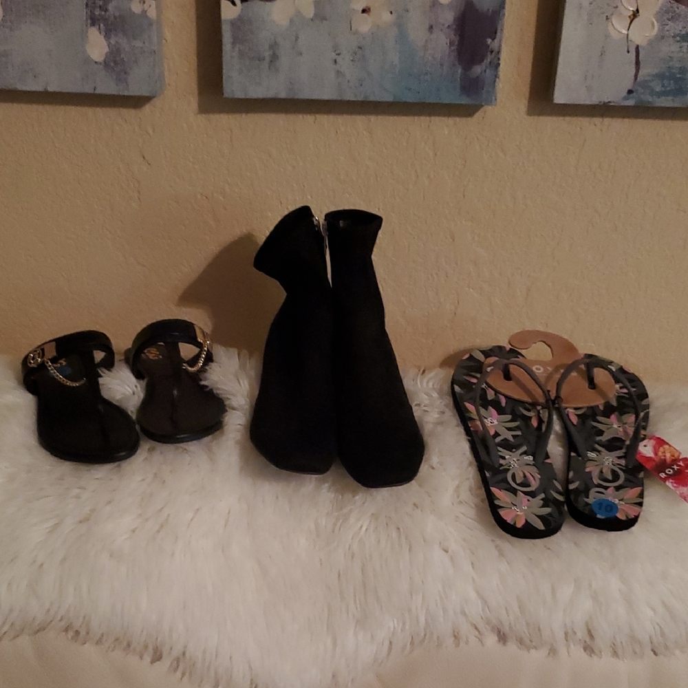 BUNDLE FOR $25!!!!!Chic Black Footwear Trio with Floral Touch